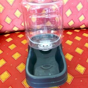 Gravity Pet Waterer 50 fl-oz